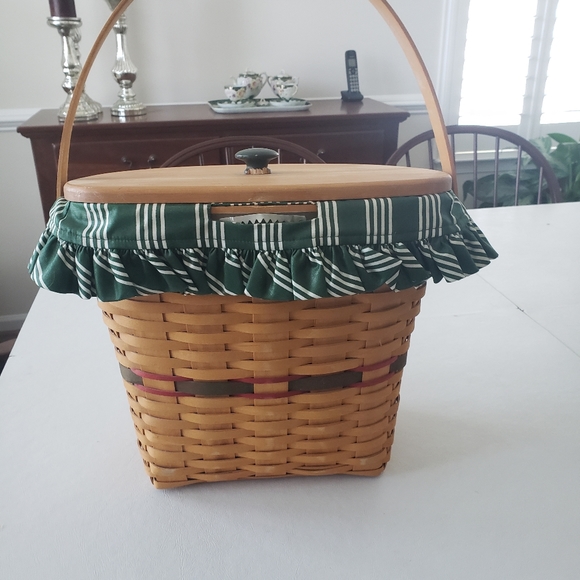 Longaberger 1998 Holiday Hostess Winter Wishes Basket Combo: Lid Liner Protector - Picture 2 of 6